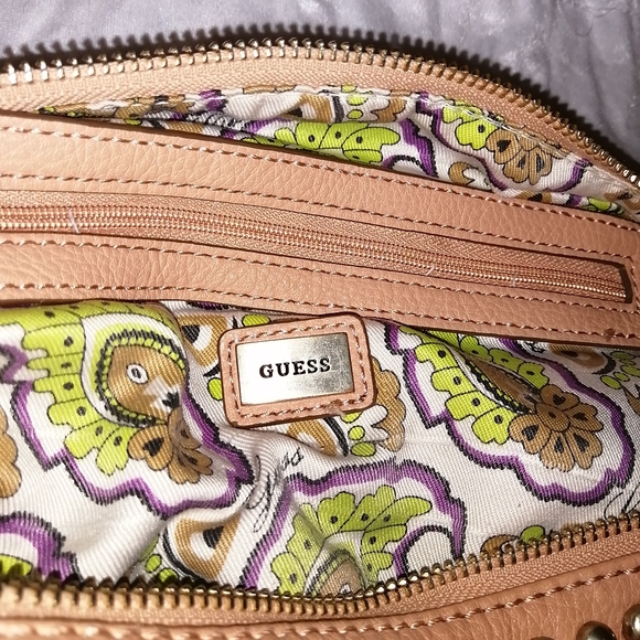 Guess handbag - Picture 3 of 4
